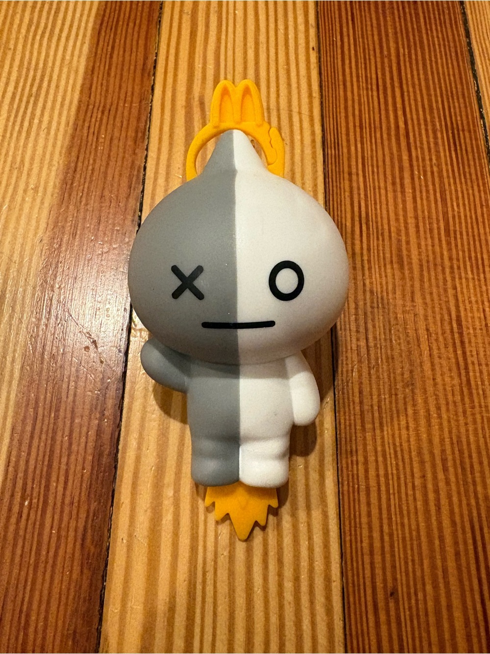 BT21 VAN McDonald’s Toy Keychain – BTS K-Pop Collectible